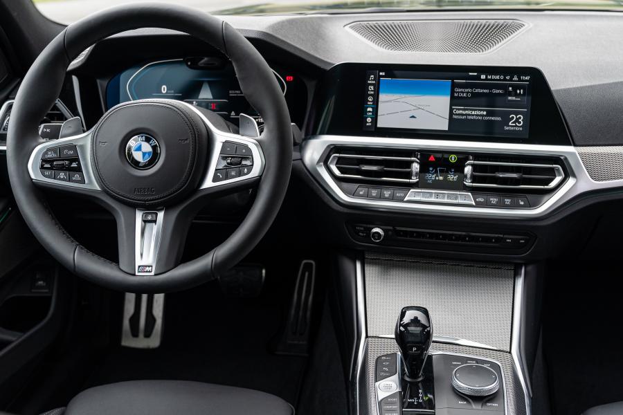 Торпедо BMW 320d Touring M Sport (G21) 2019 года  (WW) (фото 15 из 33)